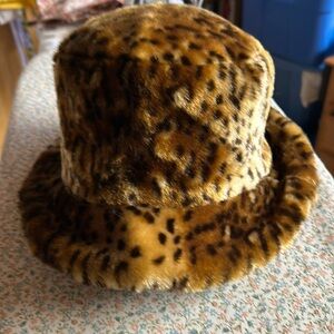 Leopard woman’s hat